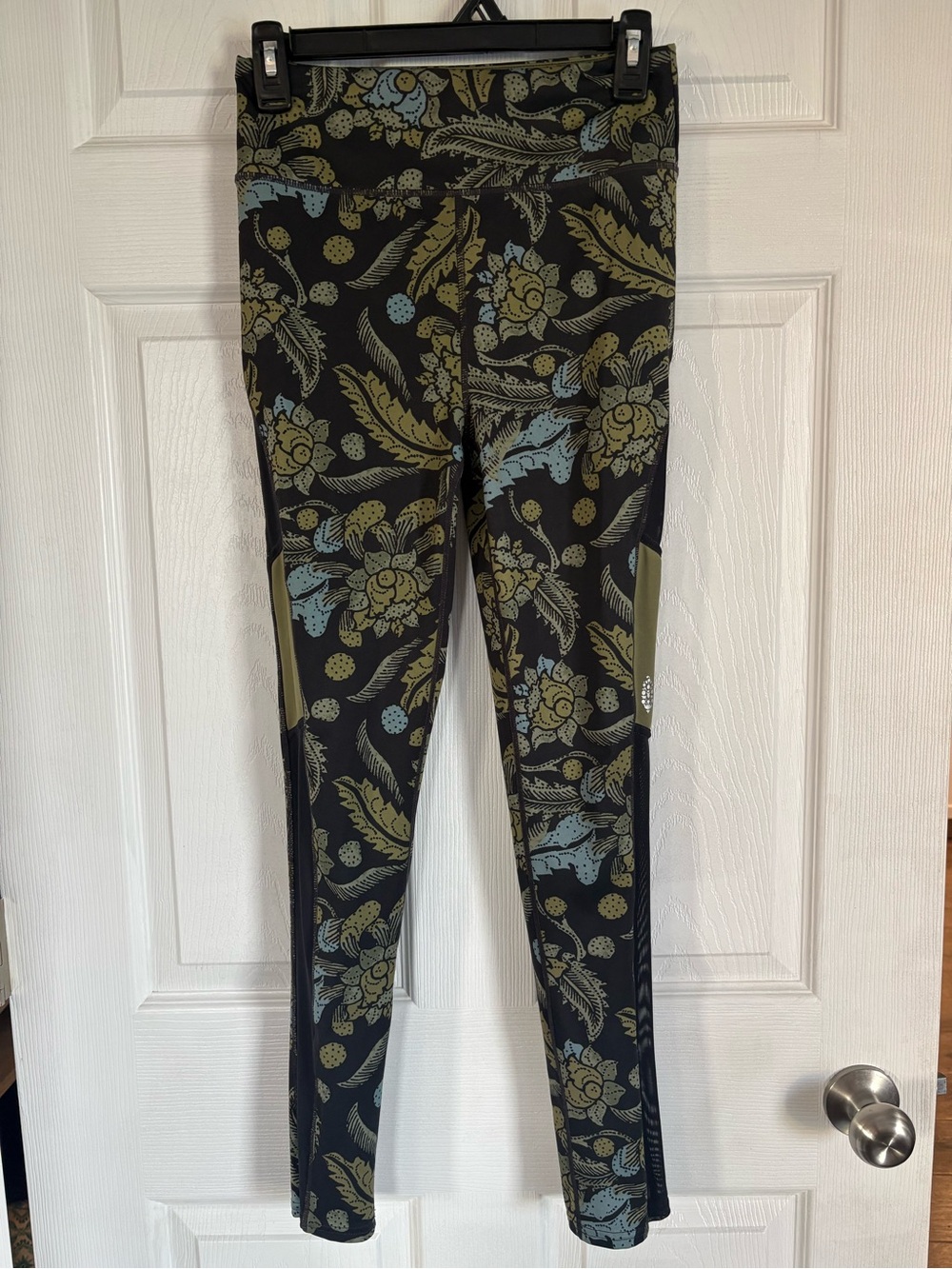 Free People Movement Floral Print Active Leggings Black Olive Mesh Side Small